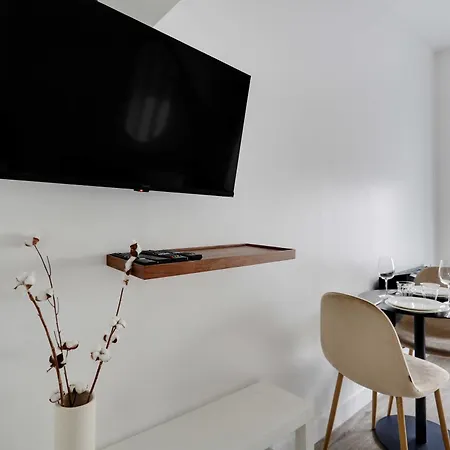 Magnificent - 4p - Near Bastille